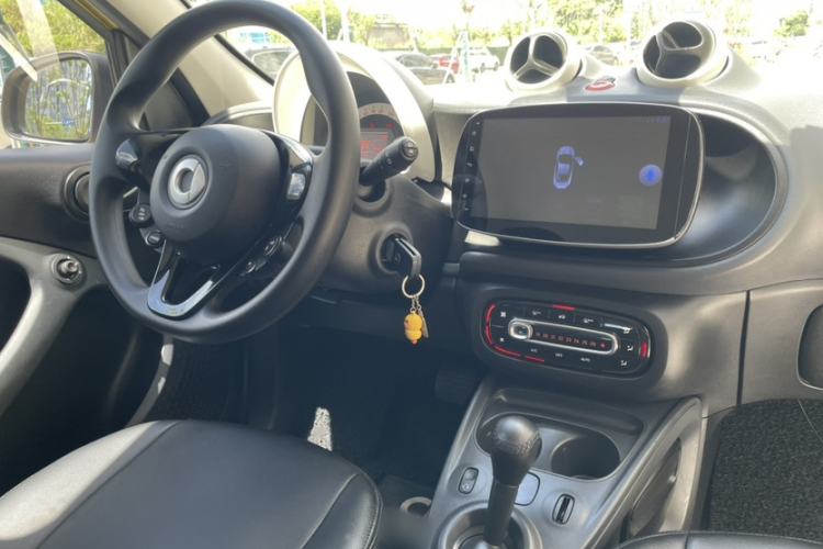 Used smart forfour 2016 1.0L 52 kW Dynamic Edition