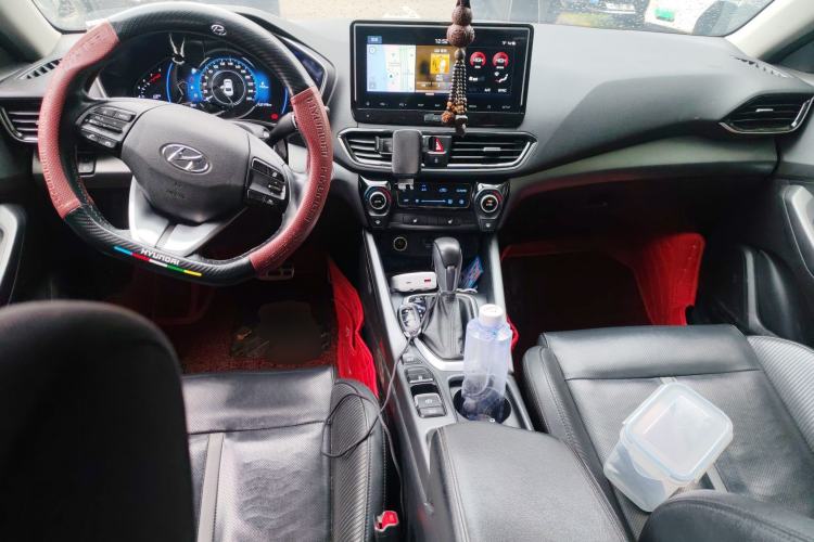 Used Hyundai Lafesta 2019 280TGDi Smart Speed Version China V Standard Center Console