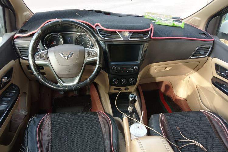 Used Wuling Hongguang 2016 1.5L S1 Deluxe Model China V-standard
