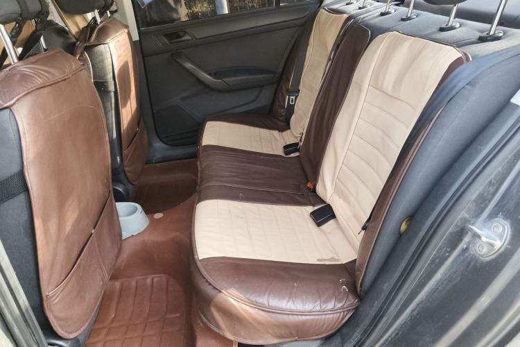 Used Skoda Rapid 2013 1.6L Automatic Enjoyment Model
