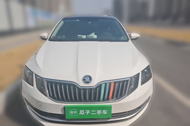 Used Skoda Octavia 2019 1.5L Automatic Smart Drive Luxury Edition China VI Standard
