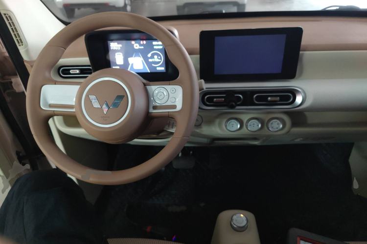 Used Wuling Hongguang MINIEV 2024 3rd Generation 215km Advanced Version