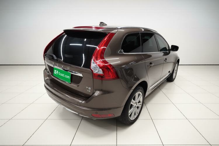 Used Volvo XC60 2017 T5 AWD Smart Range Edition Rear Right 45 Deg
