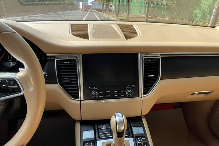 Used Porsche Macan 2017 Macan 2.0T
