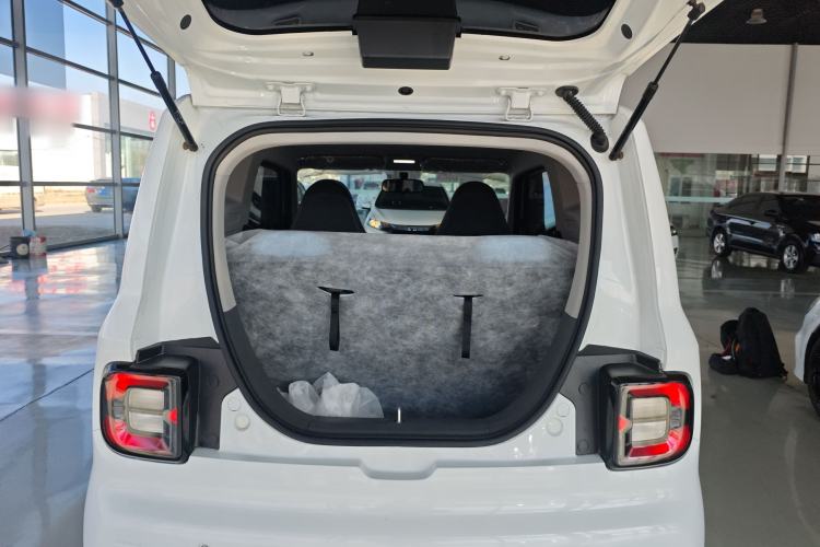 Used Geely Galaxy Panda 2024 Panda Mini 200km Endurance Bear
