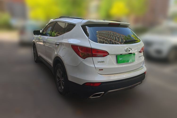 Used Hyundai Santa Fe 2013 2.4L Automatic Two-Wheel Drive Smart Version
