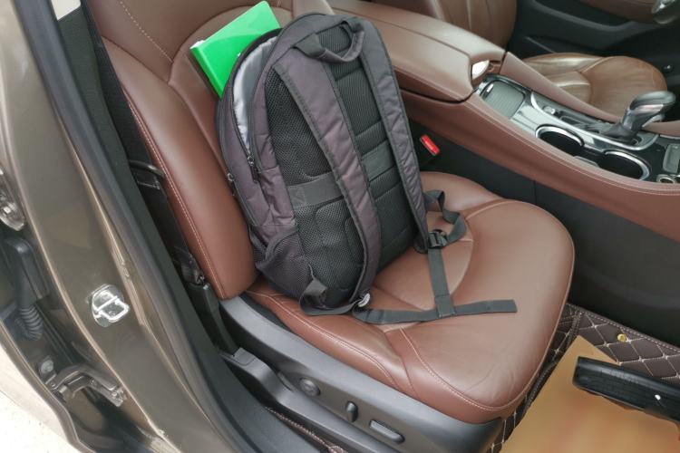 Used Buick Envision 2018 20T Two-Wheel Drive Luxury Model Right Front Seat