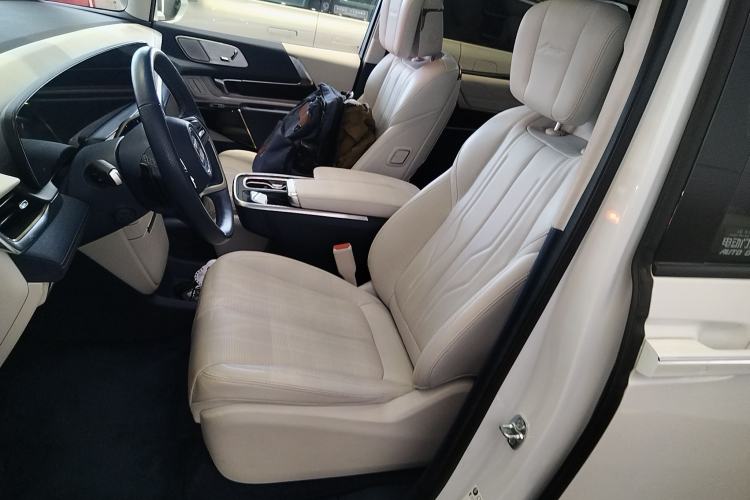 Used Buick Century 2025 2.0T Seven-Seater Yinshi Edition