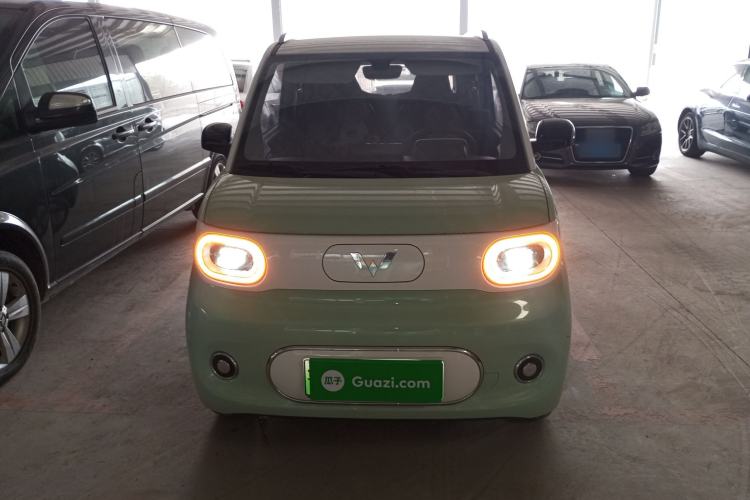 Used Wuling Hongguang MINIEV 2024 3rd Generation 215km Advanced Version Front
