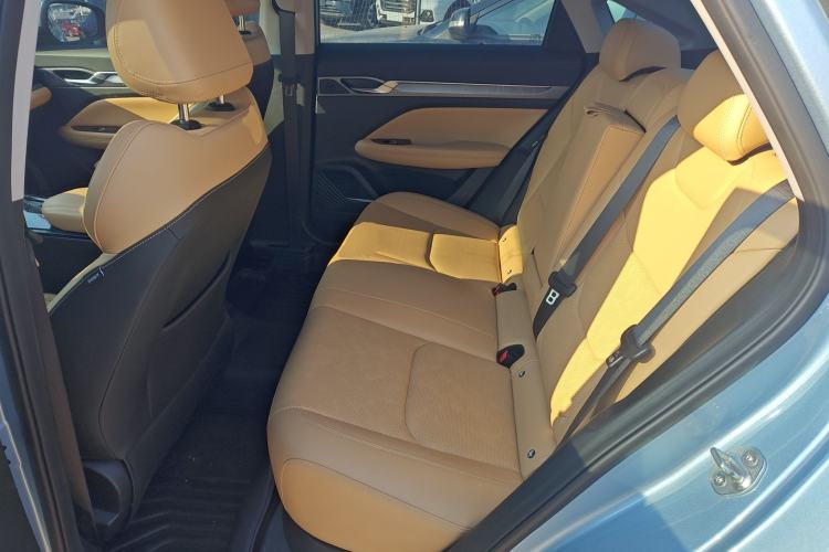 Used Geely Auto Emgrand L HiP 2024 Champion Edition 1.5TD-DHT Pro 100KM Excellence Model