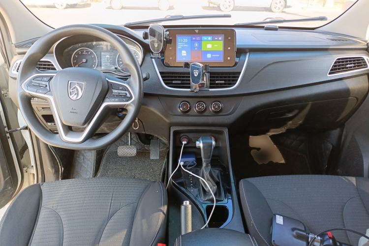 Used Baojun 730 2019 1.5T CVT Fashion Model 7 Seats China V Emission Standard