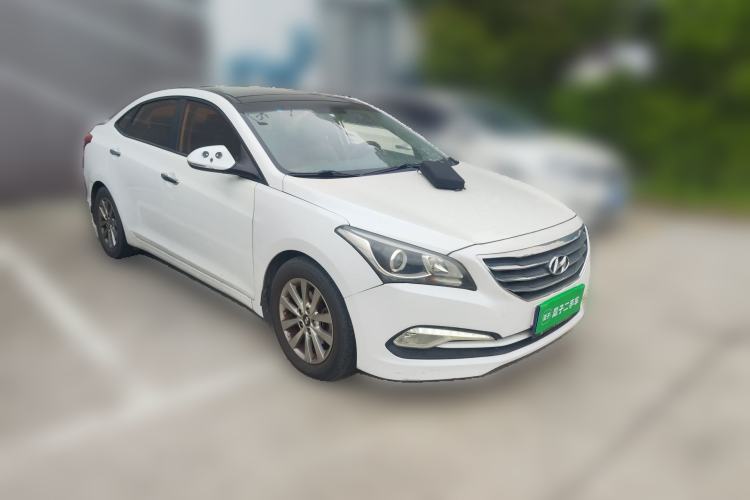 Used Hyundai Mistra 2014 1.8L Automatic Smart GLS Front Right 45 Deg