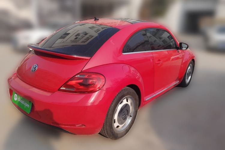 Used Volkswagen Beetle 2015 180TSI model
