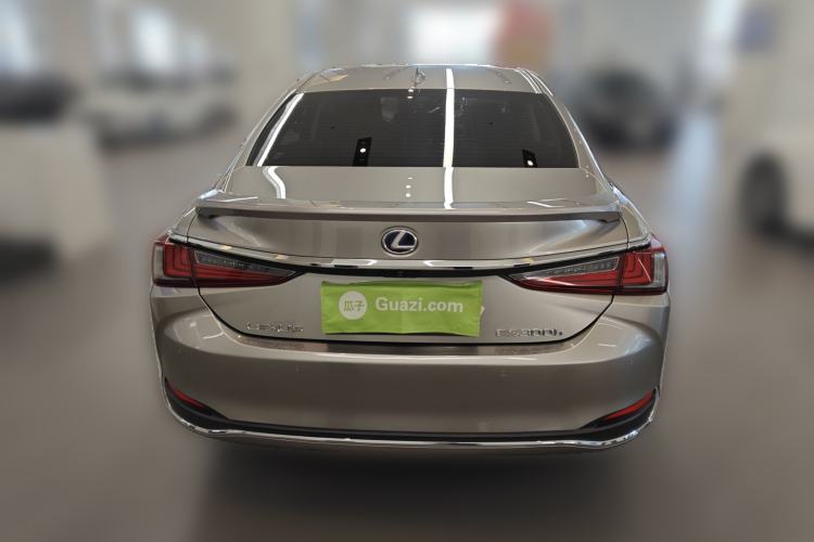 Used Lexus ES 2020 300h Premier Edition Rear