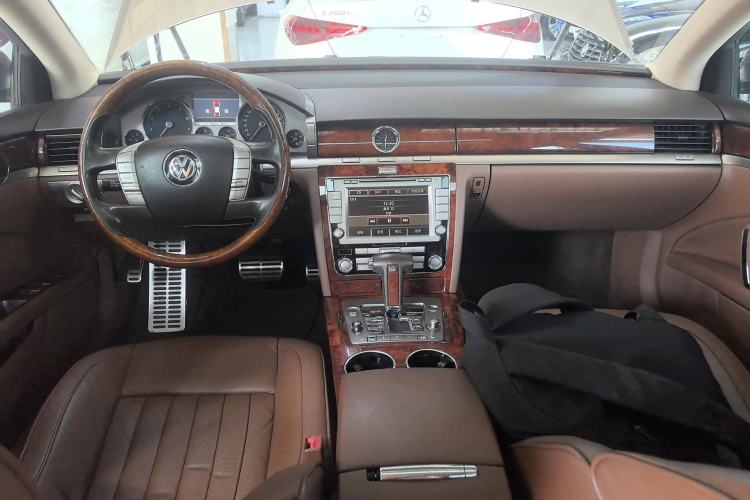 Used Volkswagen Phaeton 2011 3.6L V6 5-Seater Extended Comfort Version

