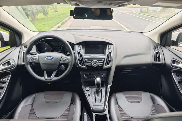 Used Ford Focus 2017 Hatchback 1.6L Automatic Fashion Edition Smart Drive Version