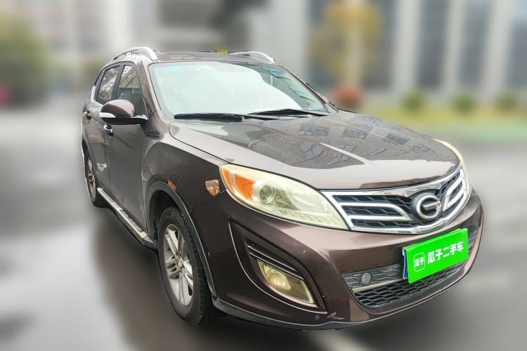 Used GAC Trumpchi GS5 2014 2.0L Automatic Two-Wheel Drive Anniversary Value Edition Front Right 45 Deg