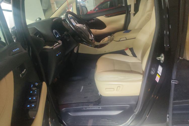 Used Toyota Alphard 2015 3.5L Luxury Edition
