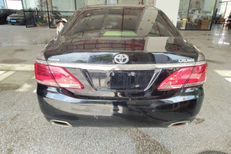 Used Toyota Crown 2012 2.5L Royal Leather Edition
