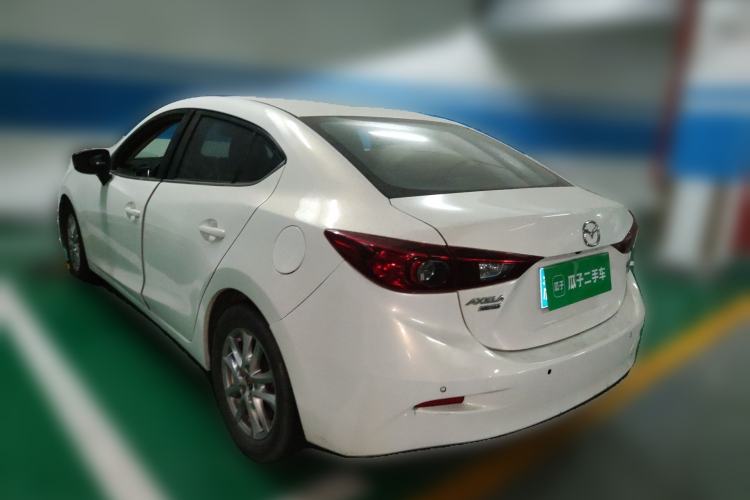 Used Mazda 3 Axela 2016 Sedan 1.5L Automatic Luxury Model

