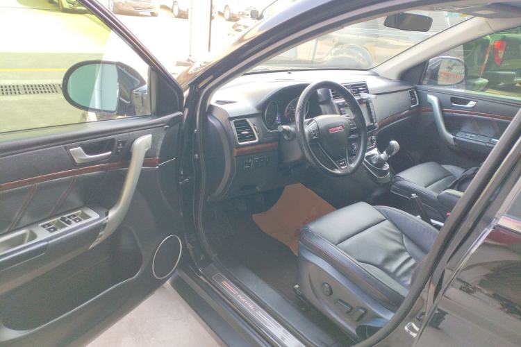 Used Haval H6 2014 Sport Edition 2.0T Diesel Manual Two-Wheel-Drive Elite Model