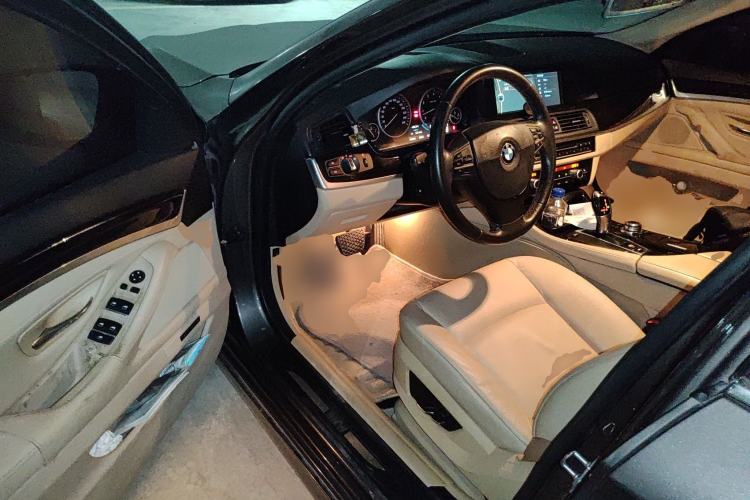 Used BMW 5 Series 2011 523Li Luxury Model
