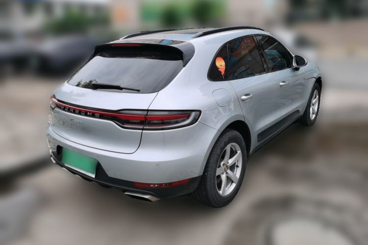 Used Porsche Macan 2018 Macan 2.0T Rear Right 45 Deg