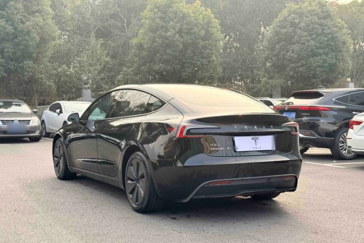 Used Tesla Model 3 2023 Long-Range All-Wheel-Drive Version