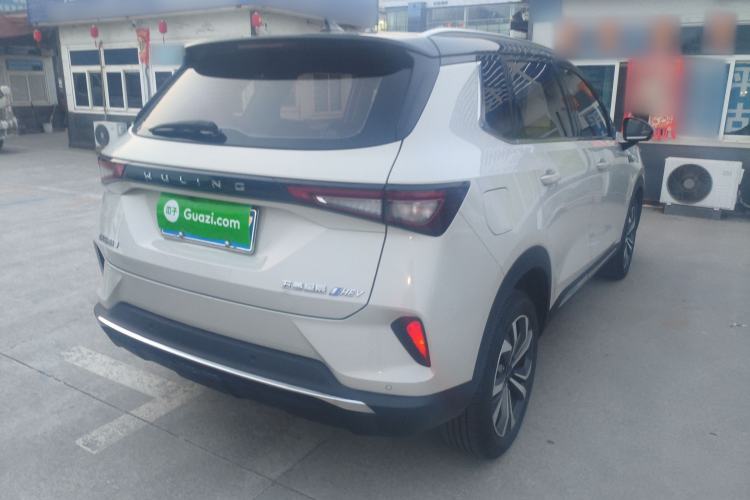 Used Wuling Asta 2022 2.0L DHT Electric-Speed Version
