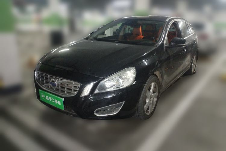 Used Volvo V60 2013 T5 Comfort Edition