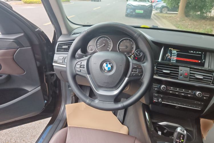 Used BMW X3 2014 xDrive20i X Design Package Steering Wheel