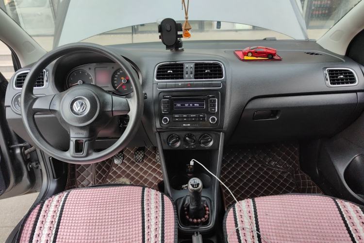 Used Volkswagen Polo 2011 1.4L Manual ZhiShang Edition
