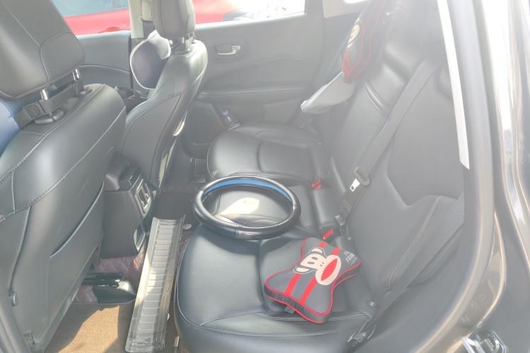 Used Jeep Compass 2017 200T Automatic Family Edition
