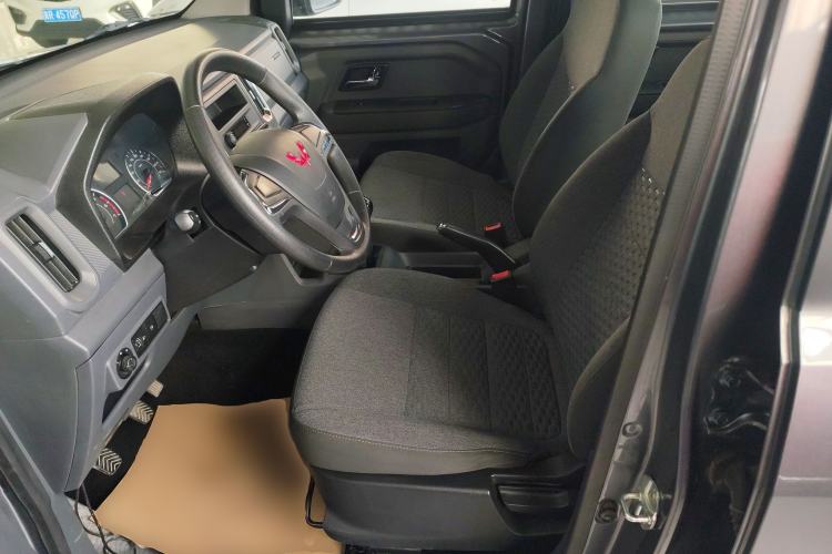 Used Wuling Zhengtu 2021 1.5L Entry-Level LAR
