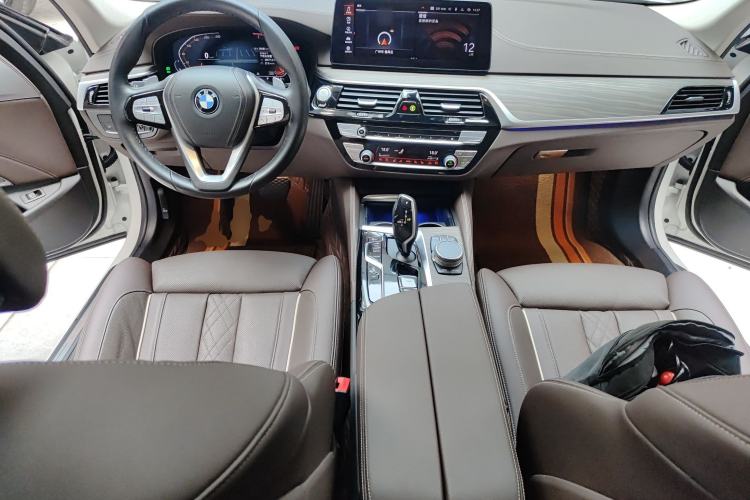 Used BMW 5 Series 2022 Updated 530Li Luxury Edition Premium Package Center Console