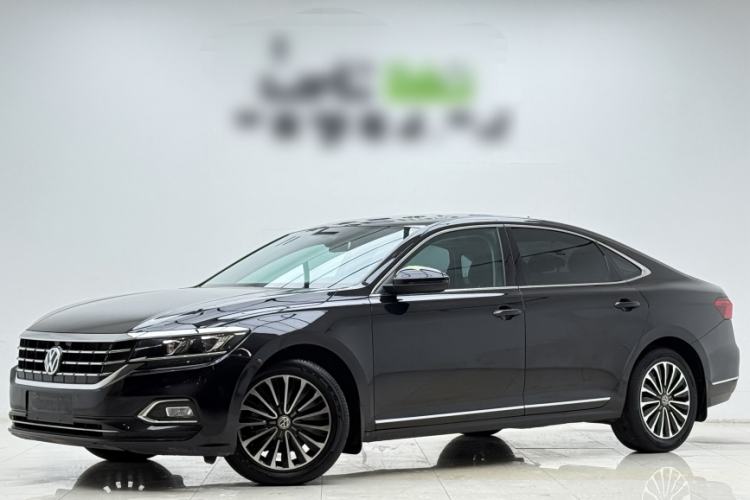 Used Volkswagen Passat 2020 Facelift 330TSI Elite Edition China VI Standard