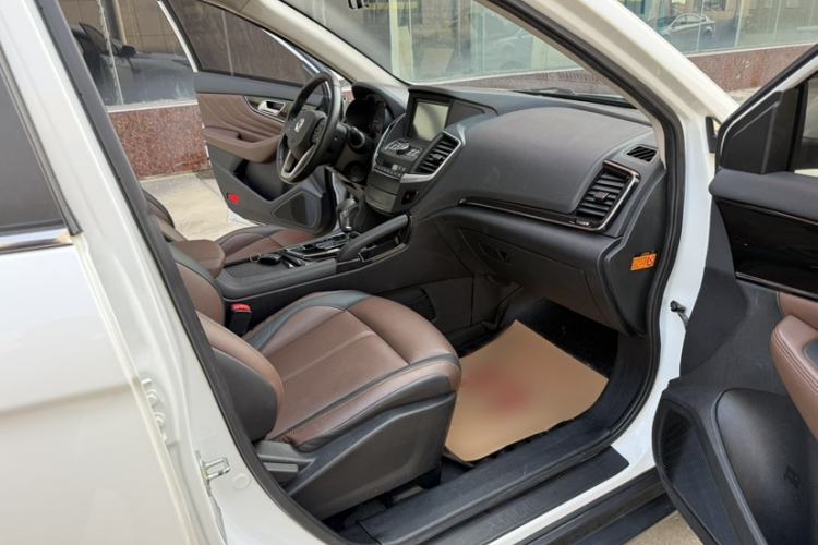 Used Dongfeng Aeolus AX7 2018 Classic 1.6T Automatic Luxury Model
