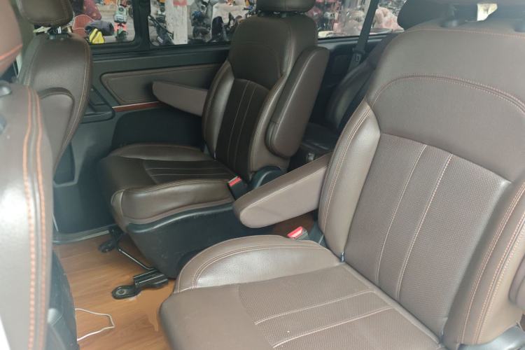 Used FORTHING Lingzhi PLUS 2021 2.0L Manual Standard Version CNG-Powered 9-Seater