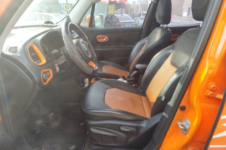 Used Jeep Renegade 2018 Connected Large Screen Version 180TS Automatic High-Energy Edition Left Front Seat