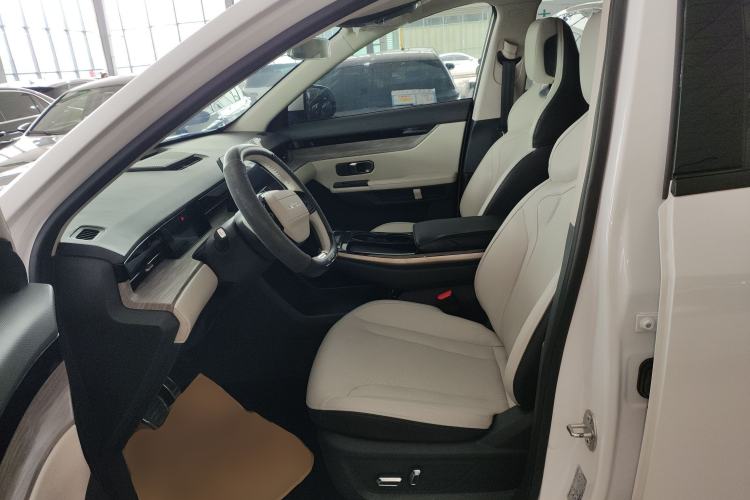 Used JETOUR Dashing i-DM 2023 1.5T DHT Lightning
