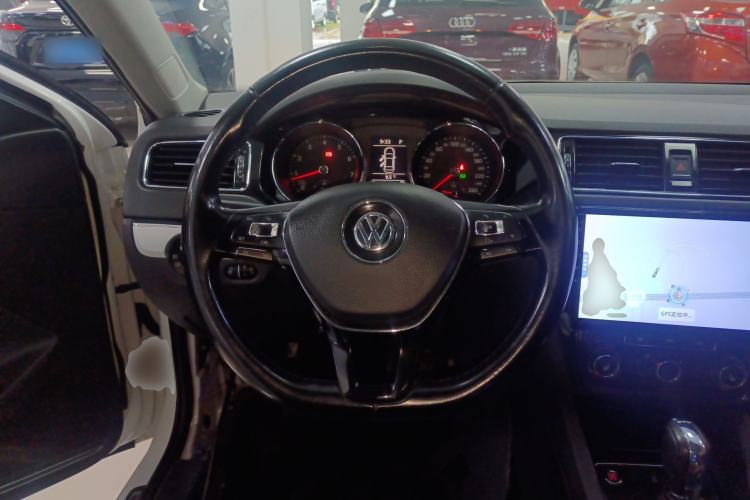 Used Volkswagen Sagitar 2017 180TSI Automatic Luxury Edition