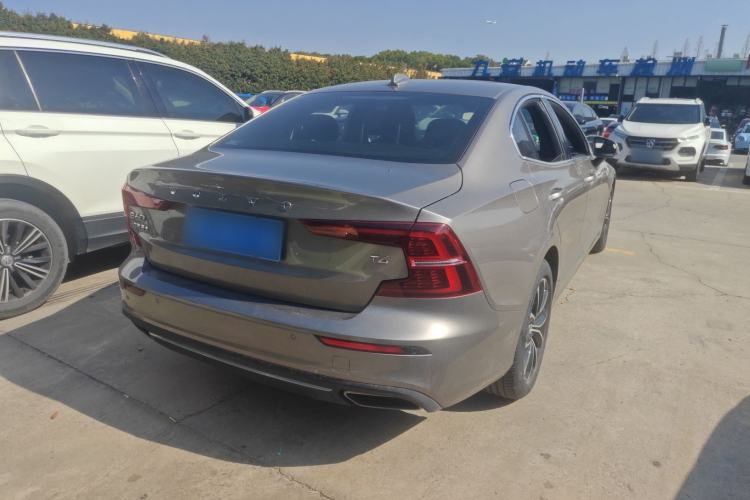 Used Volvo S60 2020 T4 Zhiyi Luxury Edition Rear Right 45 Deg