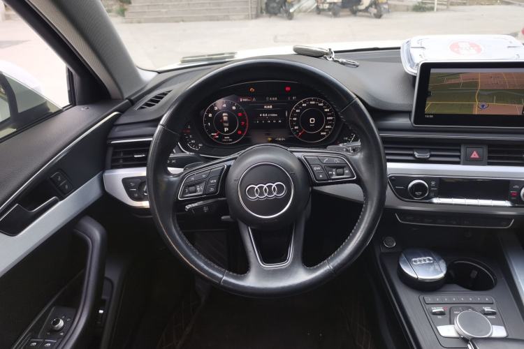 Used Audi A4L 2019 40 TFSI Fashion Edition China VI Emission Standard
