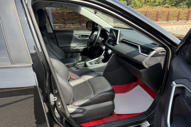 Used Toyota Wildlander 2022 2.0L CVT Two-Wheel Drive Leading Edition
