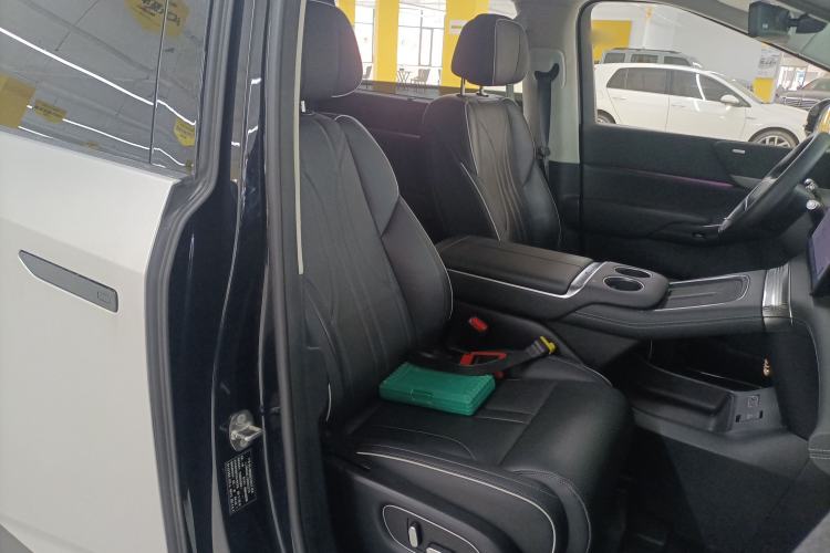 Used XPeng X9 2024 702 Ultra-Long Range Max