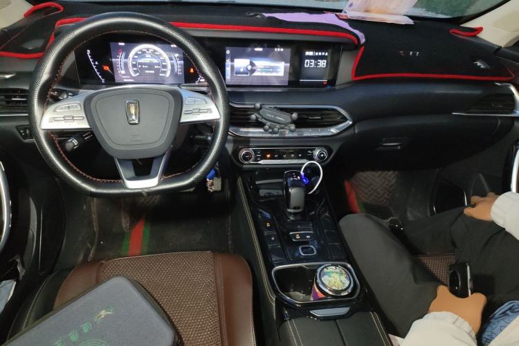 Used Bestune T77 2021 PRO 280 TID Custom Edition Center Console