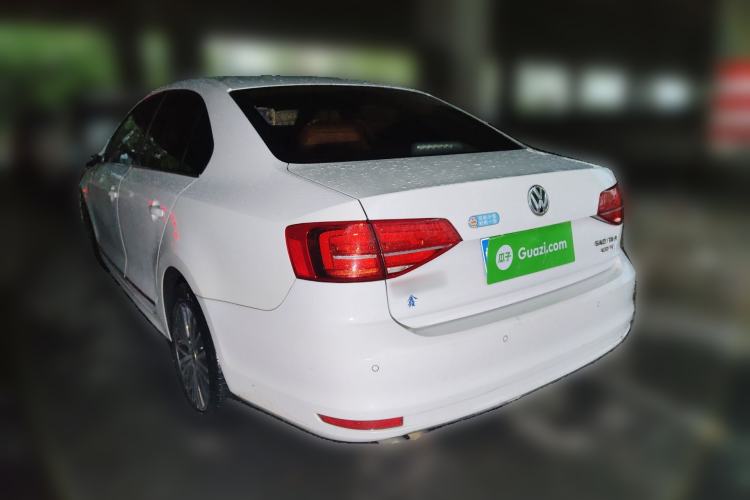 Used Volkswagen Sagitar 2017 230TSI Manual Luxury Model Rear Left 45 Deg