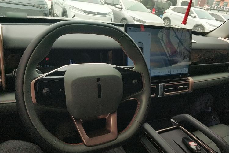 Used iCAR 03 2024 401km Two-Wheel Drive Standard Advanced Version Center Console