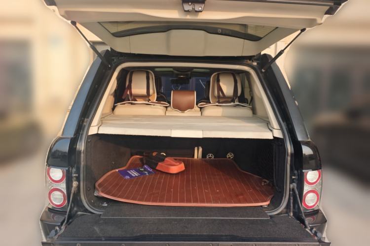 Used Land Rover Range Vogue 2011 5.0 V8 5-Seater Parallel Import Trunk