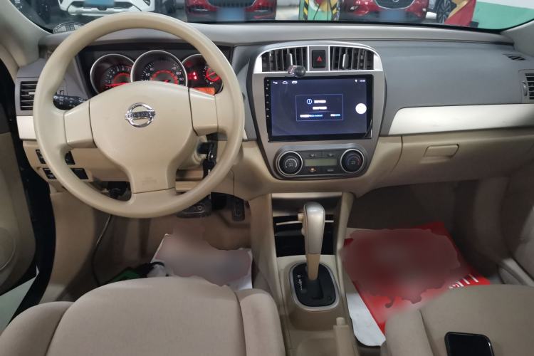 Used Nissan Sylphy 2012 Classic 1.6XE Automatic Comfort Edition Center Console